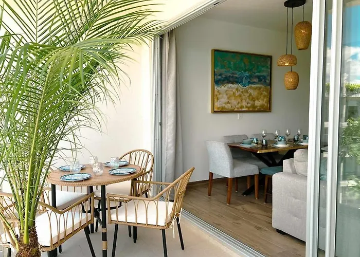 Stylish With Private Balcony, Pool And Gym Holiday home Playa del Carmen