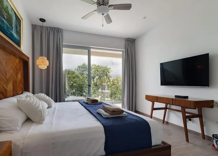 Stylish With Private Balcony, Pool And Gym Holiday home Playa del Carmen