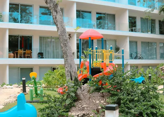 Stylish With Private Balcony, Pool And Gym Holiday home