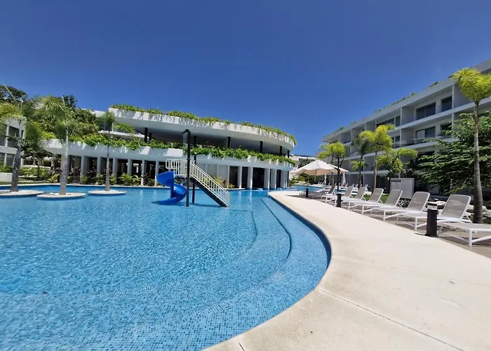 Holiday home Stylish With Private Balcony, Pool And Gym *